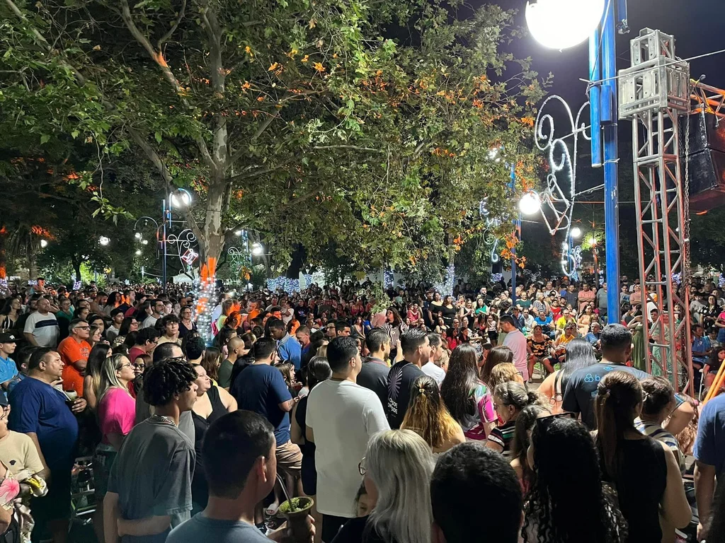 Feira do Livro recebeu 12 mil pessoas no domingo