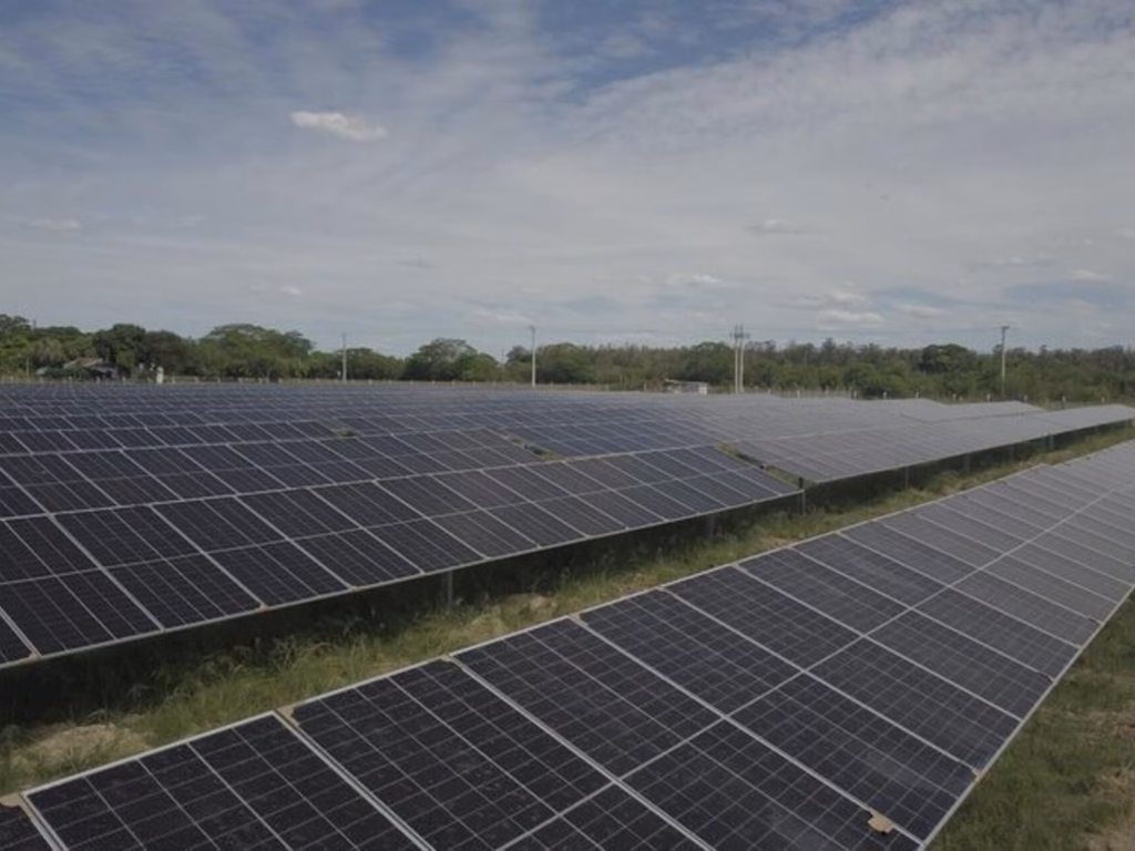 Vivo inaugura usina solar em Uruguaiana