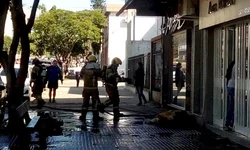 Loja de decoração pega fogo no Centro