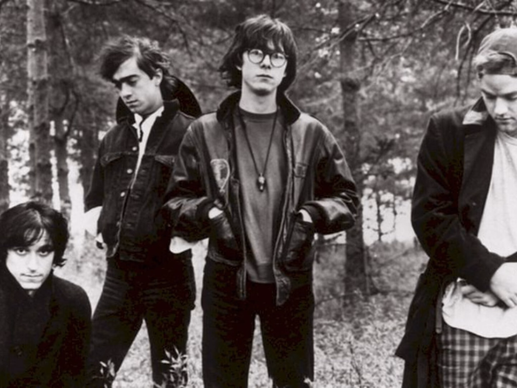 R.E.M. fez a primeira apresentação da carreira, em uma Igreja abandonada