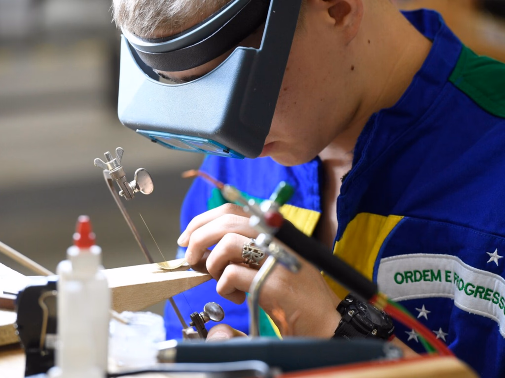 Lei estabelece política e avaliação da educação profissional