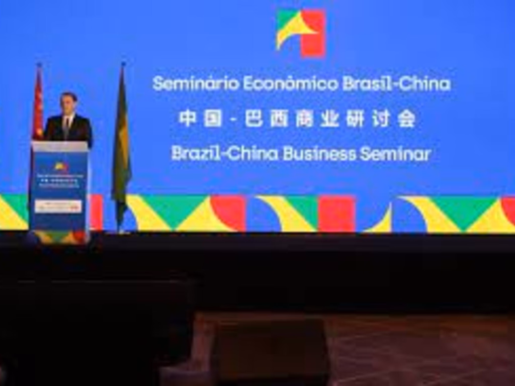 China levanta embargo às importações e habilita novas plantas