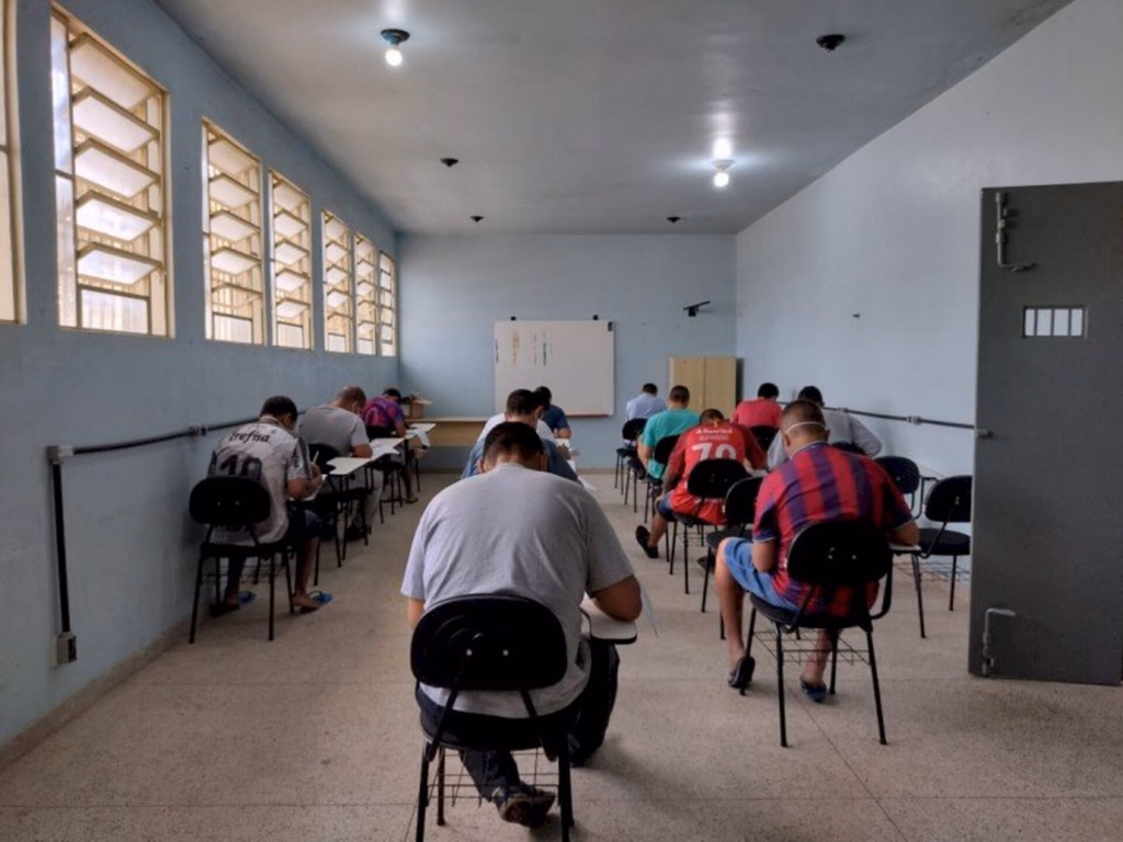 Mais de 2,3 mil apenados realizam prova