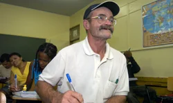 MEC apresenta CadEJA para ampliar acesso à educação de jovens e adultos