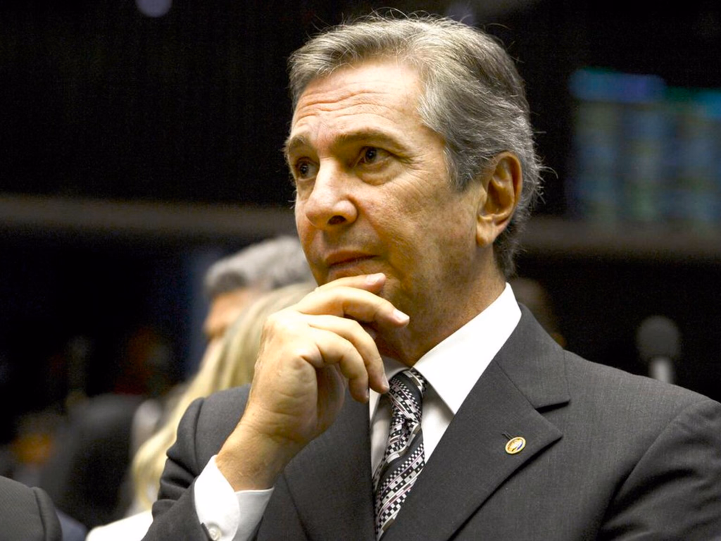 STF condena Collor por corrupção e lavagem de dinheiro