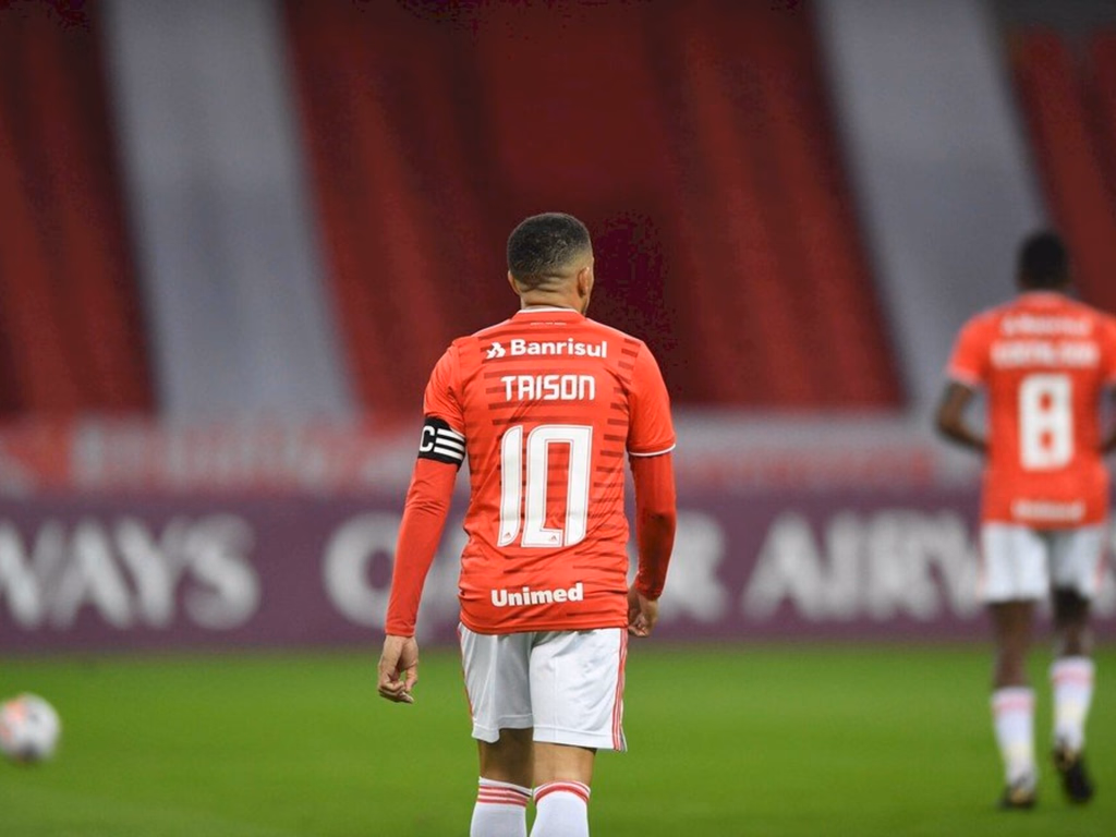 Taison reestreia no Inter e comanda goleada