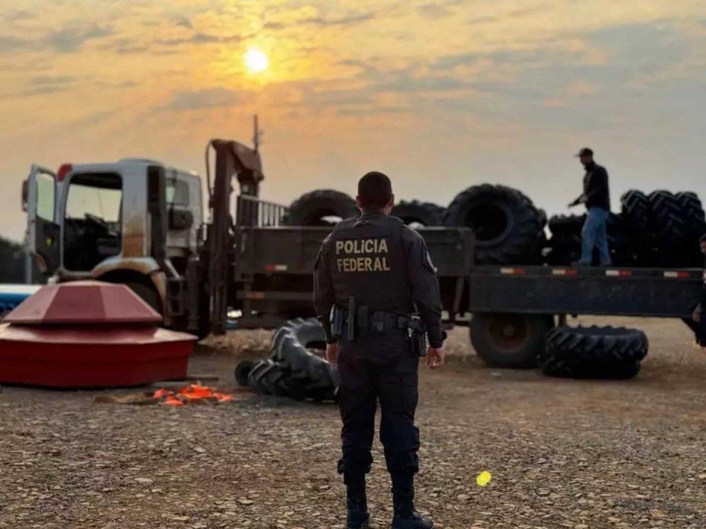 Operação desarticula esquema de desvio de dinheiro publico