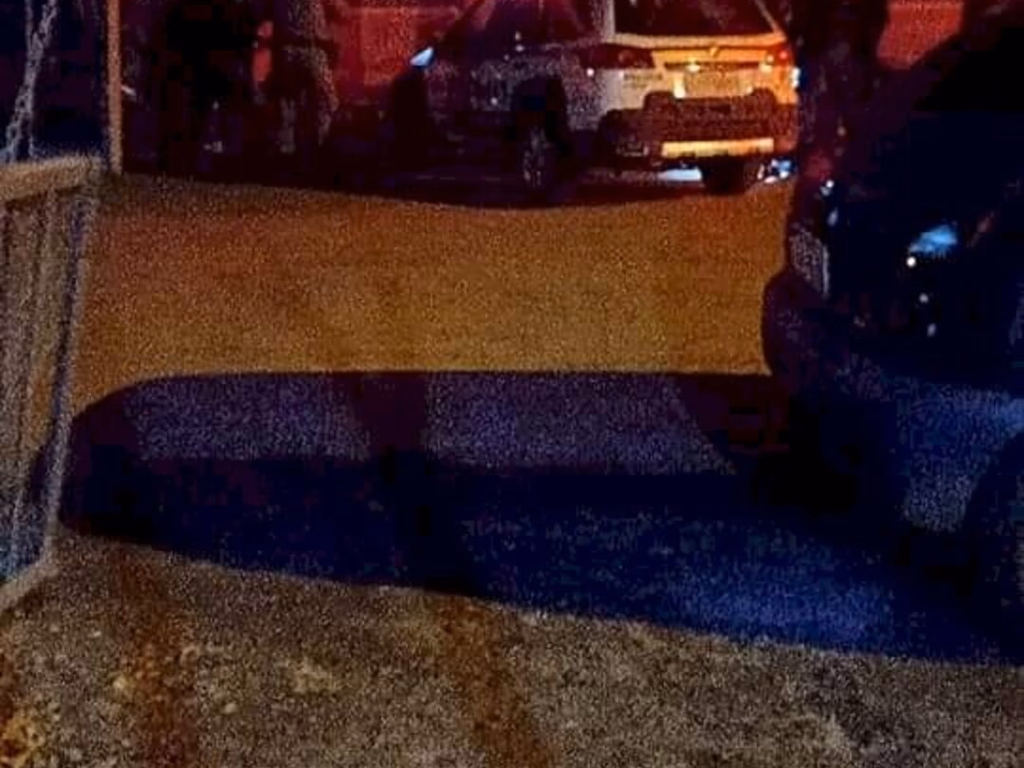 Mais de 150 pessoas pegas em aglomeração neste domingo