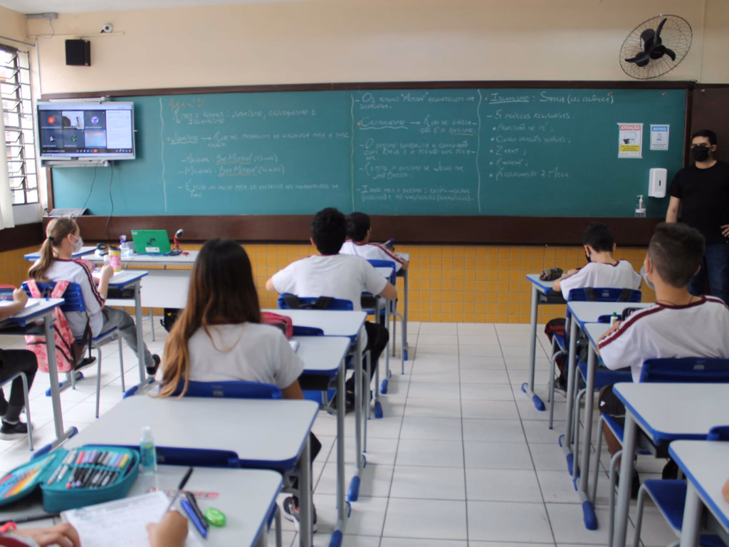10ª CRE divulga calendário escolar 2026 da rede estadual 