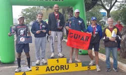 Austin Butler aparece como Rei do Rock em pôsteres deslumbrantes