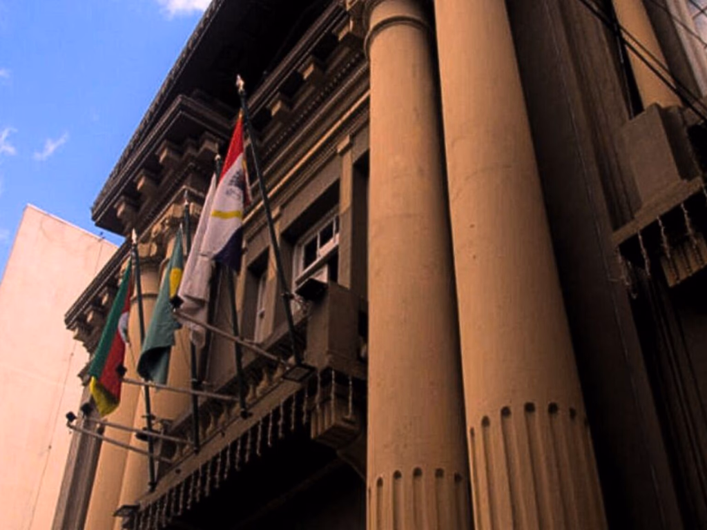 Vereadores têm pauta de votação extensa após recesso