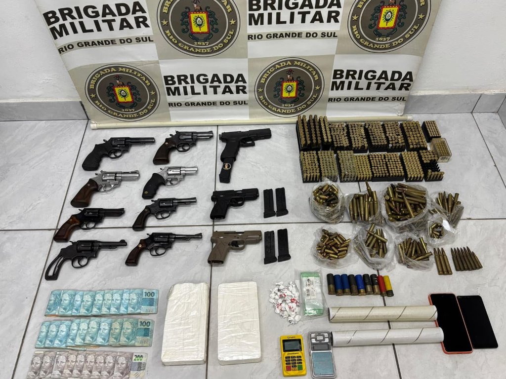 Brigada Militar apreende drogas e armas  