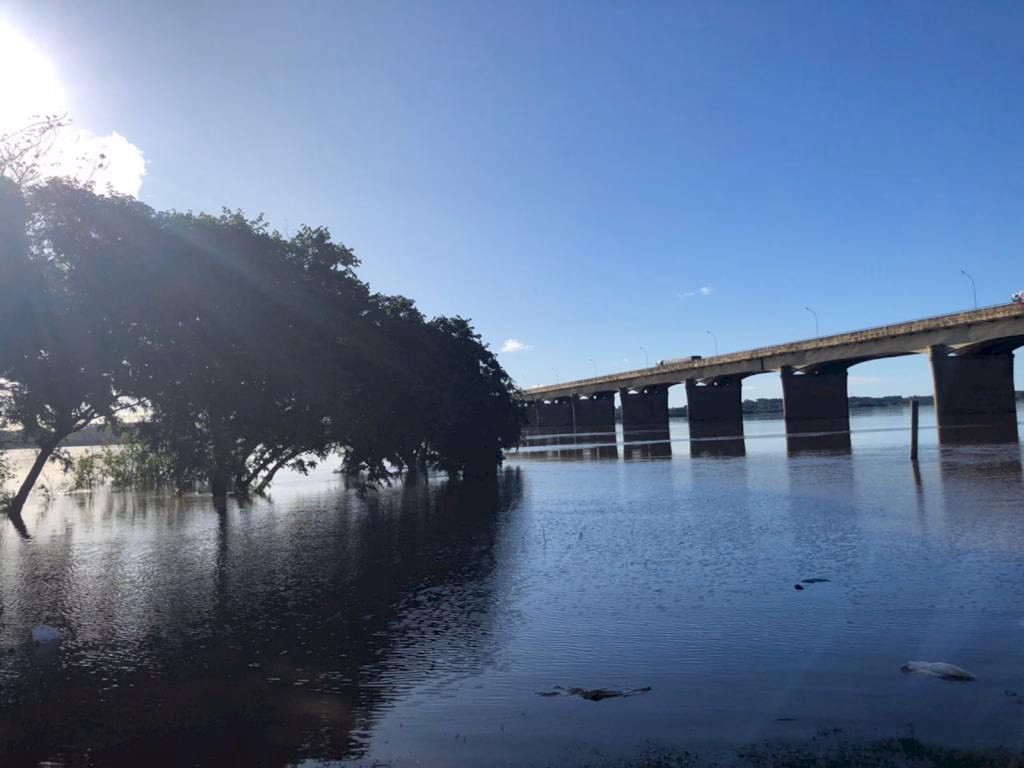 Rio Uruguai está seis metros acima no nível normal