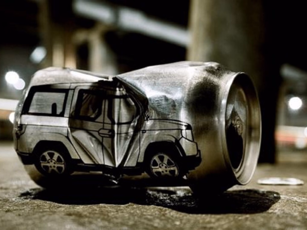 Jovem é preso após causar acidente envolvendo três carros