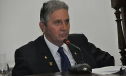 Líder do governo debate sequestros judiciais em reunião com Prefeito