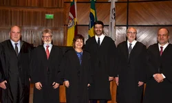 Medida Provisória permite novos saques de FGTS e extingue PIS-Pasep