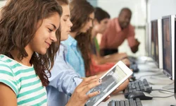 Estudantes têm até sexta-feira para comprovar informações da lista de espera