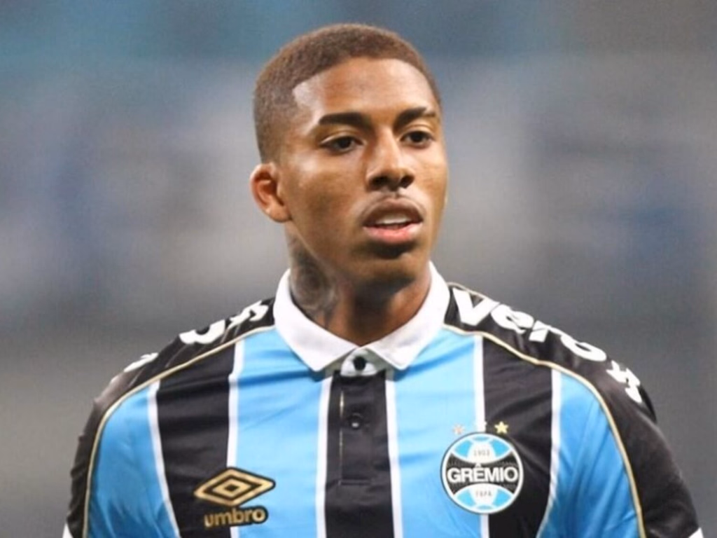 Após rumor, Jean Pyerre nega pedido para sair do Grêmio