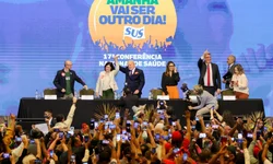 Lula acaba com as escolas cívico-militares