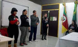 Alunos da Escola Getúlio Vargas recebem palestras educativas sobre trânsito