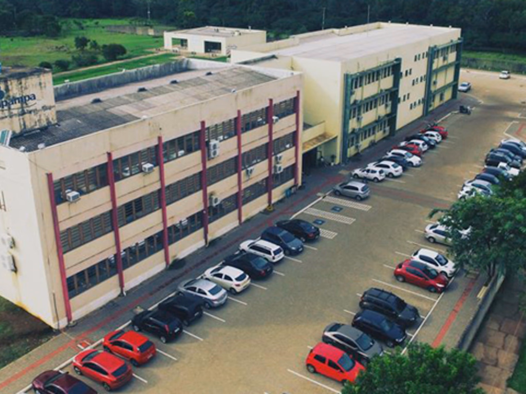 Projeto que oferece preparação gratuita para o Enem recebe recursos