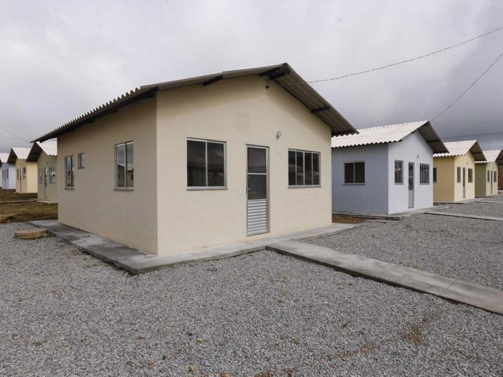 Estado entrega as primeiras 35 unidades habitacionais do programa A Casa É Sua