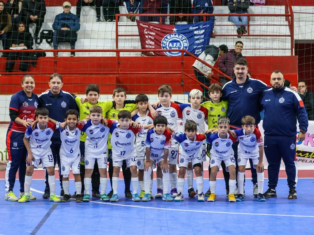 Celemaster estreia com garra no Estadual