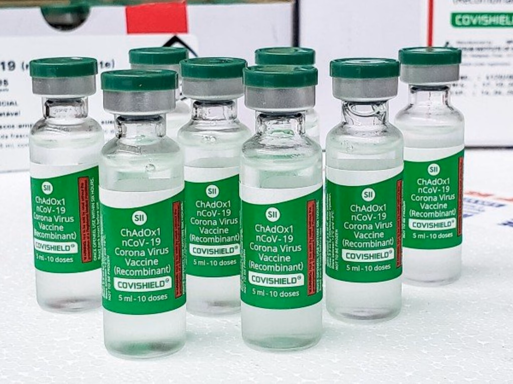 Lote com 116 mil doses de vacina contra a covid-19 chega ao RS