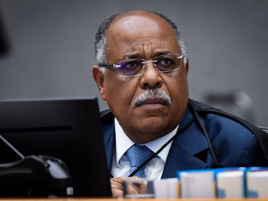 Advogado multado por petição baseada em “fábula” escrita com ChatGPT