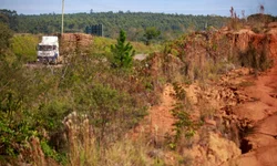 Mais de mil pessoas estão fora de casa