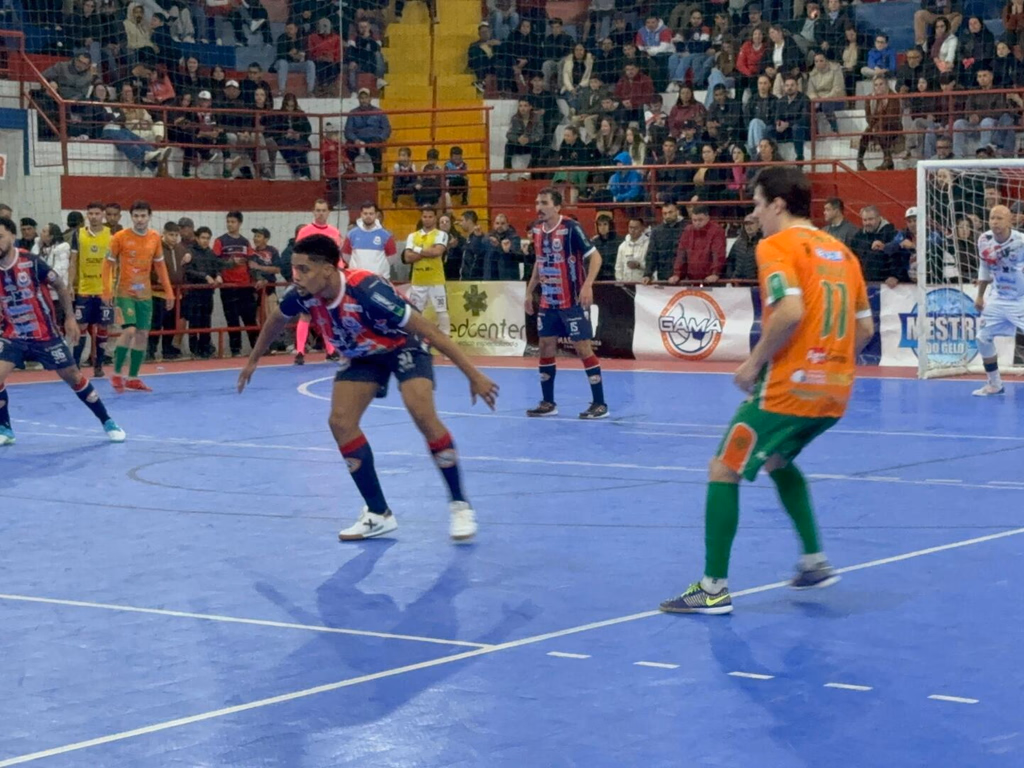 Uruguaianense goleou o Entre-Ijuís por 4 a 1