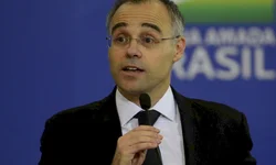 Bolsonaro diz que deve vetar fundo eleitoral de R$ 5,7 bilhões