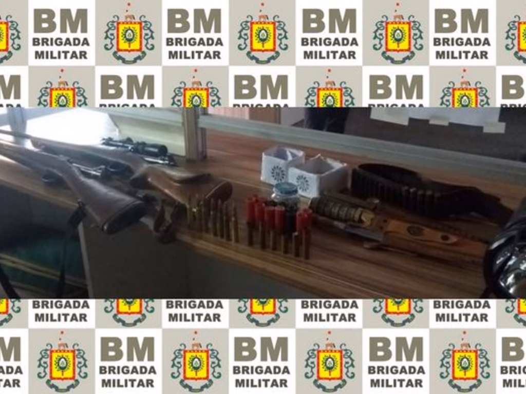 Brigada apreende armas e munições