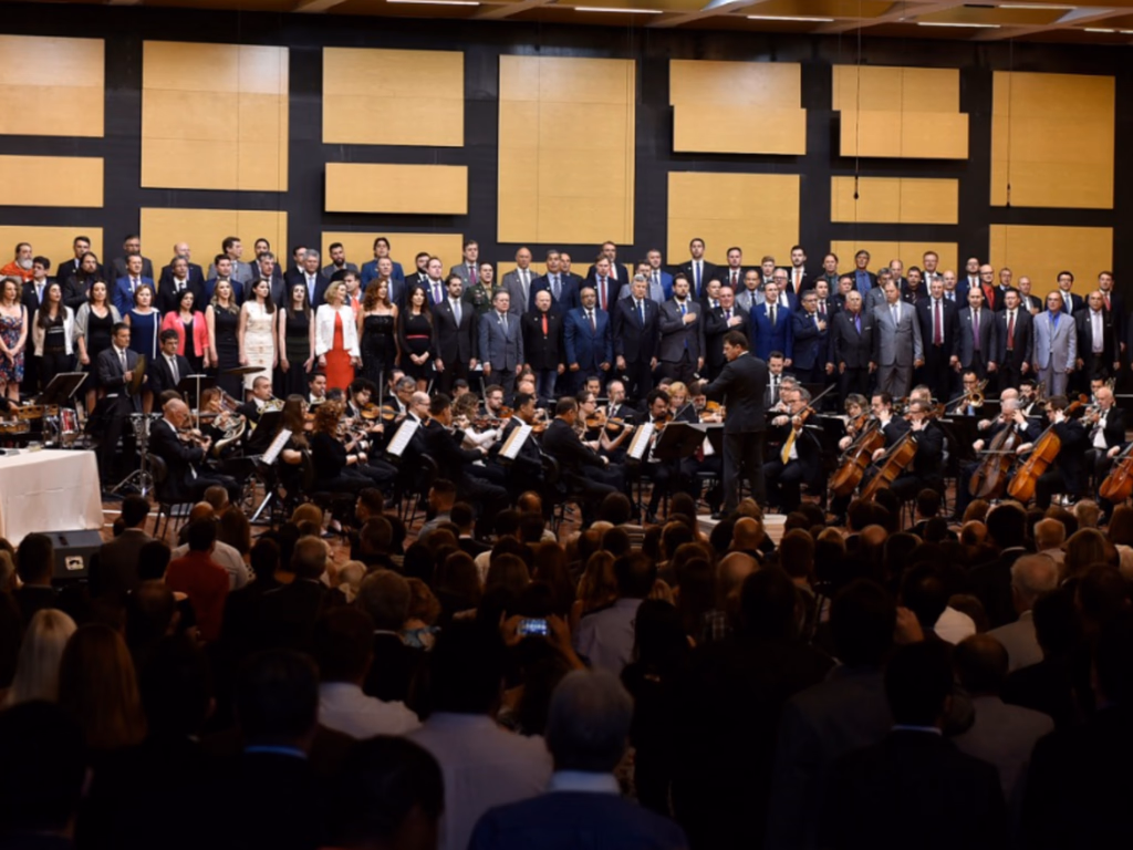 Candidatos eleitos são diplomados pelo TRE