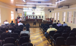 Executivo pode parcelar 13º de servidores que não fizerem empréstimo