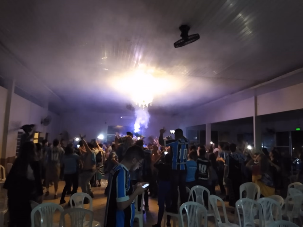 Uruguaianenses comemoram bicampeonato do Gauchão