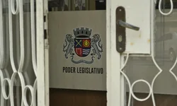 Vereadores discutem projetos de lei na Câmara Municipal