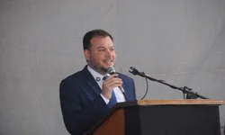 AL homenageia ex-governador Olívio Dutra