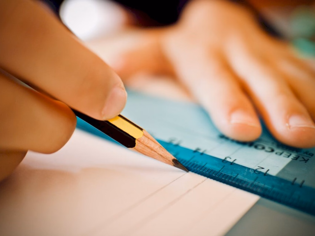 Famílias de alunos em vulnerabilidade receberão auxilio de R$ 100