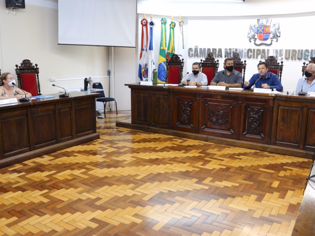 Consolidação de leis de atendimento em bancos é tema de debate