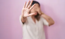 Condutora sofre mal súbito e capota carro no centro de Uruguaiana