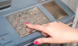 Uma em cada cinco escolas da rede estadual permanece fechada