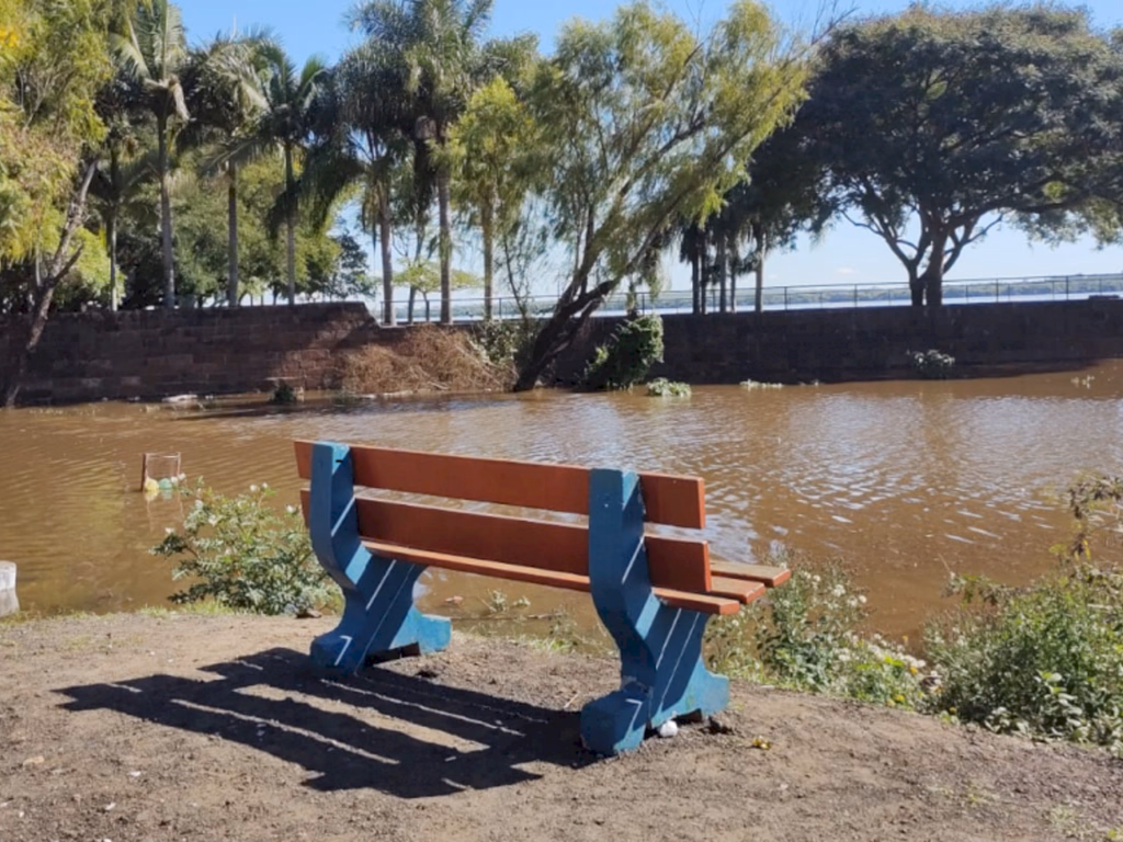 Nível da água começa a descer