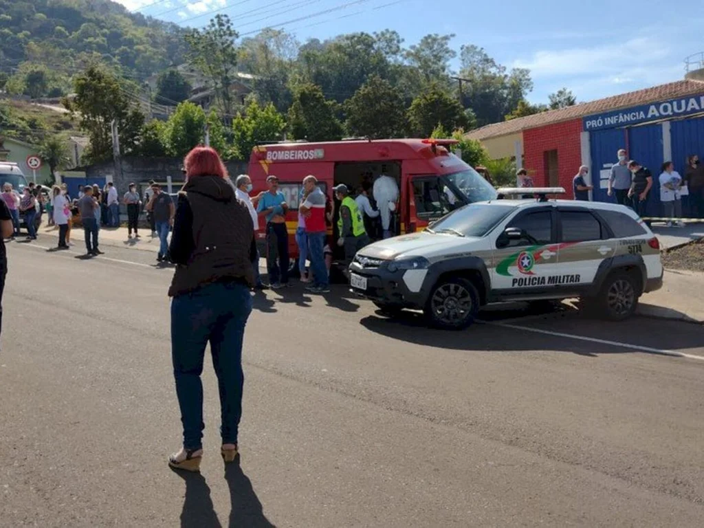 Atentado a creche em SC deixa cinco mortos