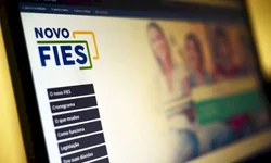 Professora Marisele lança livro voltado à alfabetização