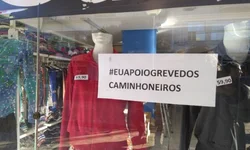 Lojistas fecham as portas em apoio ao movimento contra o preço combustível