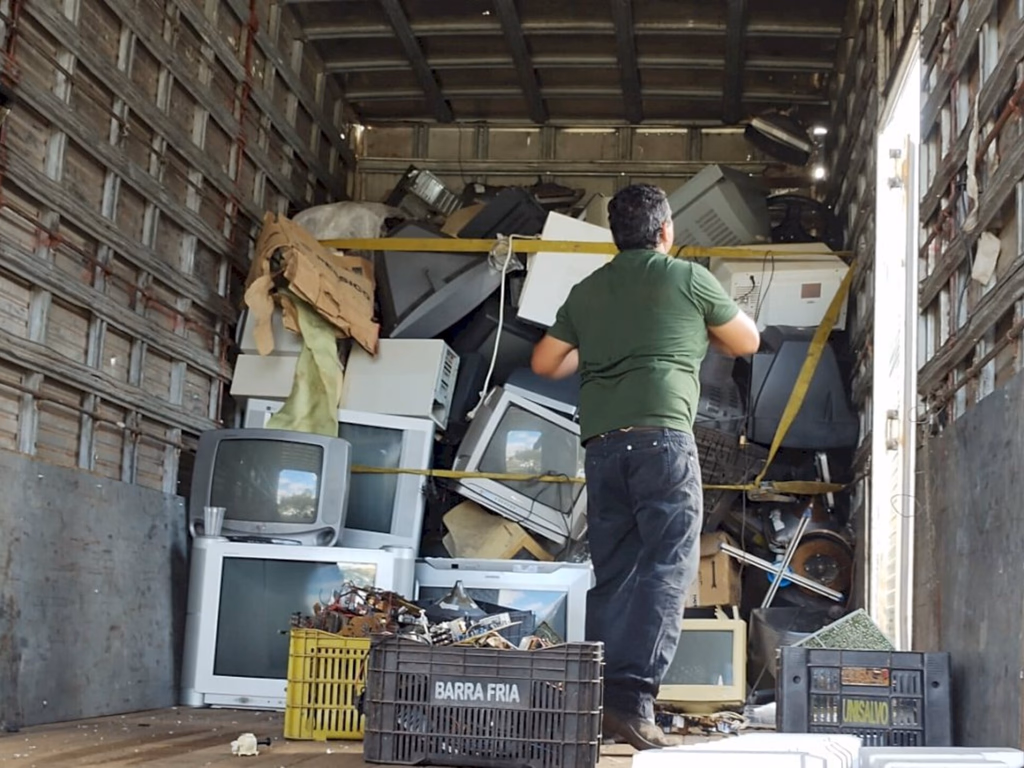 Coleta de lixo eletrônico acontece hoje