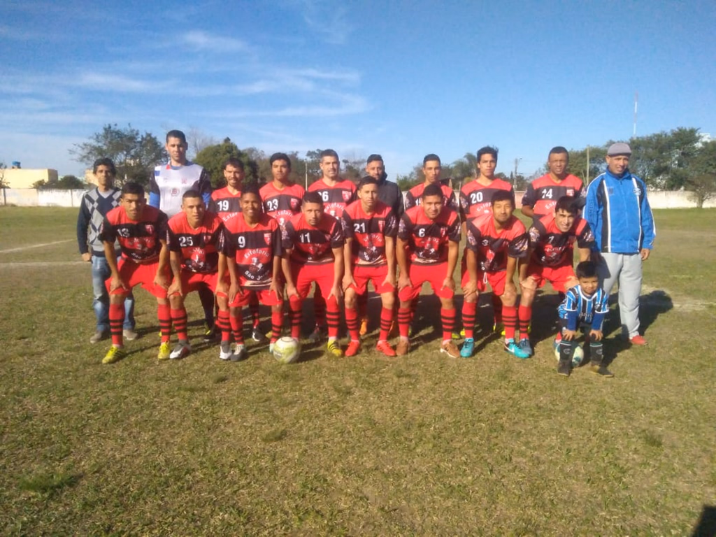 Quatro equipes na disputa da taça do 1º Torneiro da Hora