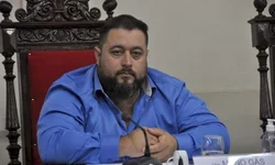 Cadáver é encontrado na BR-472