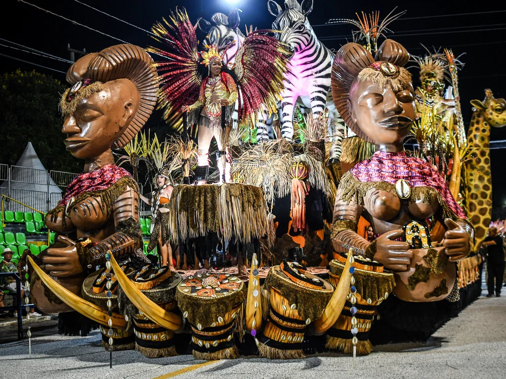 Saiba como foi a segunda noite do Carnaval Fora de Época de Uruguaiana